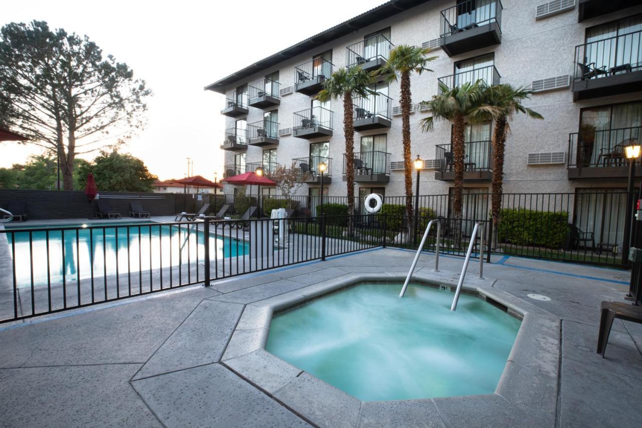 Hotel Oxnard 3*