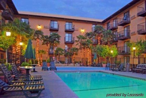 Oxnard 3*