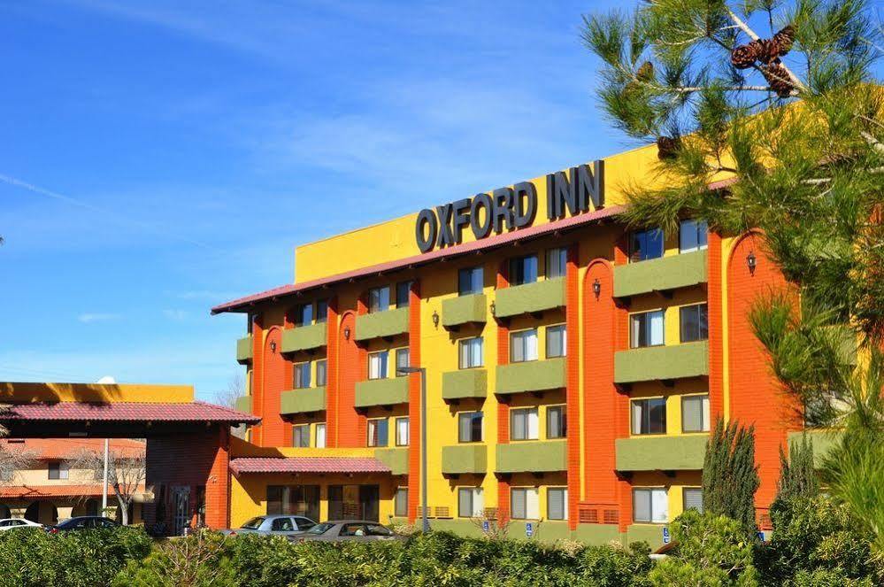 Hotel Oxnard 3*